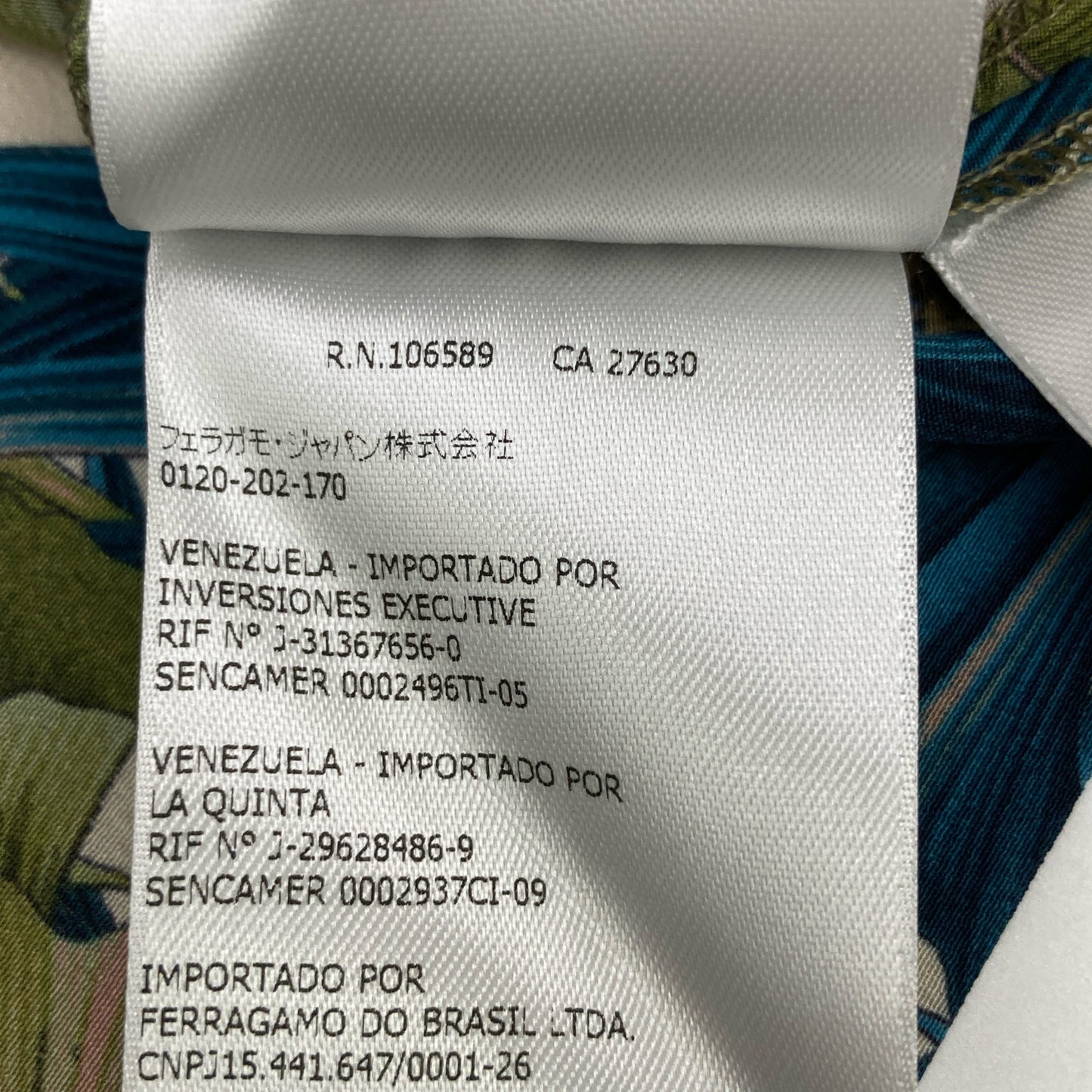 Salvatore Ferragamo サルヴァトーレフェラガモ ﾌﾞﾙｰ 7958-094 19年 ﾎﾞﾀﾆｶﾙ ｼﾙｸﾌﾟﾘﾝﾄ ｶｯﾄｿｰ トップス 38