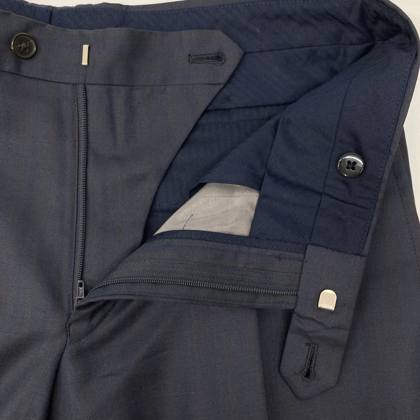 Aquascutum アクアスキュータム ﾈｲﾋﾞｰ ｳｰﾙｼﾙｸ ｽﾄﾗｲﾌﾟ ｼﾝｸﾞﾙ 2B ｽｰﾂ スーツ セットアップ A5