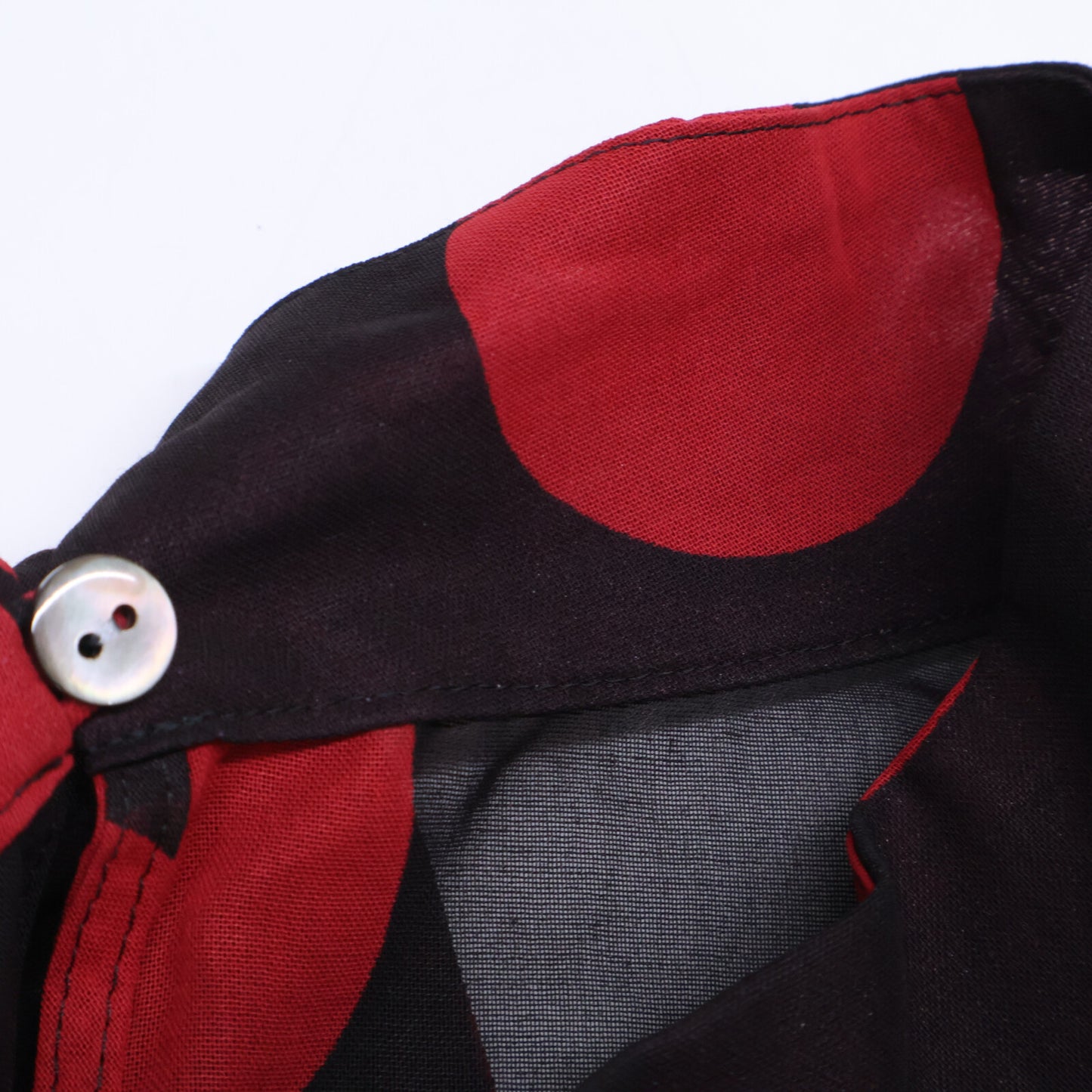 TOMORROWLAND トゥモローランド ｺﾚｸｼｮﾝ ﾌﾞﾗｯｸﾚｯﾄﾞ ﾗﾙｼﾞｭﾄﾞｯﾄﾌﾟﾘﾝﾄ ﾊﾞｯｸﾘﾎﾞﾝﾌﾞﾗｳｽ トップス 36