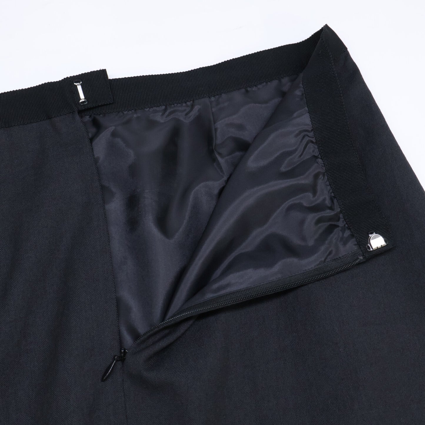 TRANS WORK トランスワーク ﾌﾞﾗｯｸ 花柄刺繍 半袖Tｼｬﾂ×ｽｶｰﾄ スーツ　セットアップ 46