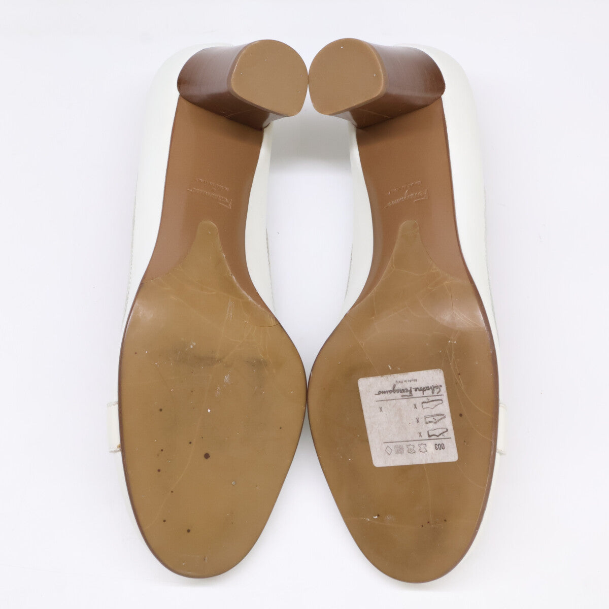 Salvatore Ferragamo サルヴァトーレフェラガモ ガンチーニ ラウンドトゥ ヒール シューズ 8C