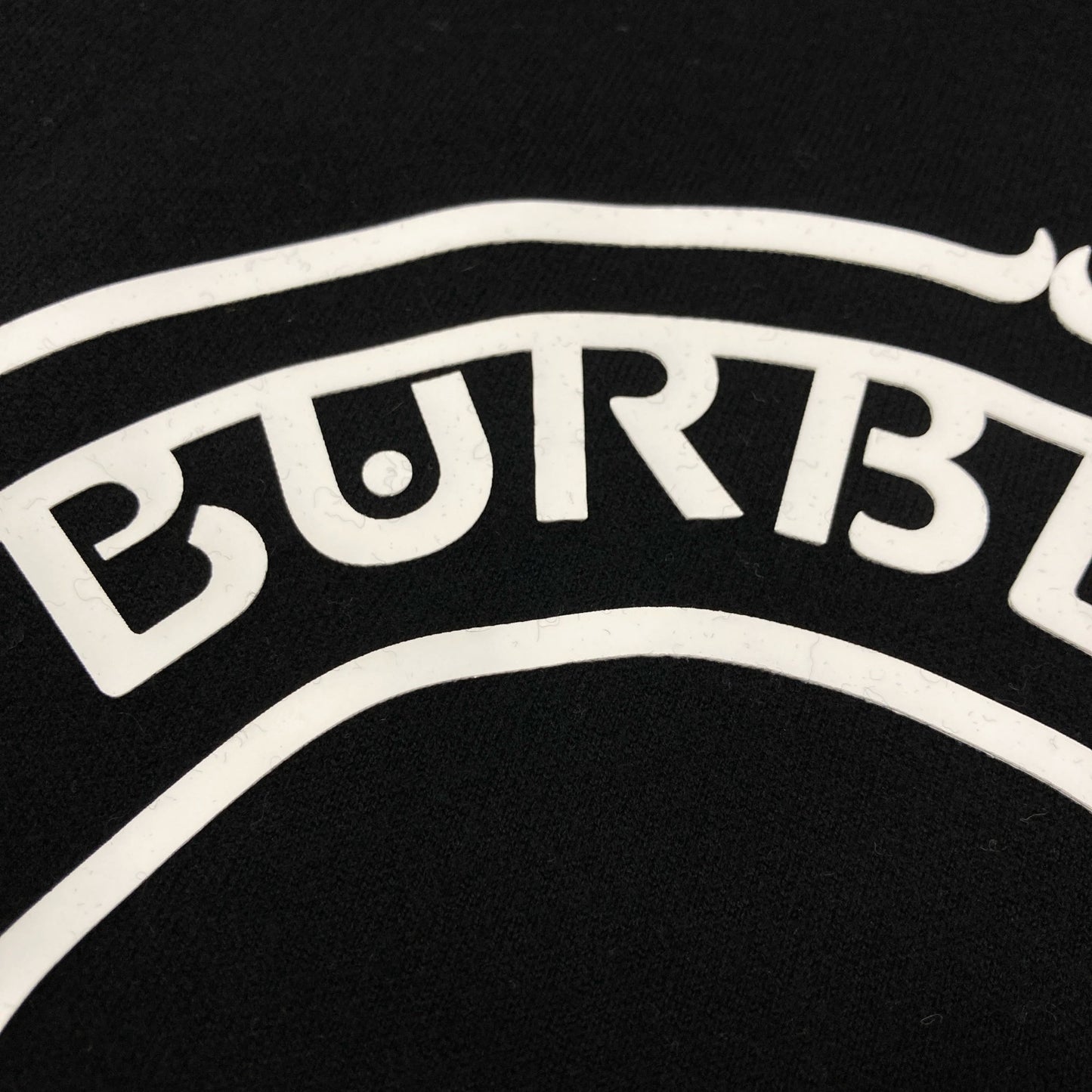 BURBERRY バーバリー 8036088 ﾌﾞﾗｯｸ ﾗﾊﾞｰｻｰｸﾙﾛｺﾞｸﾞﾗﾌｨｯｸ ﾄﾚｰﾅｰ ﾃｨｯｼ期 トップス S