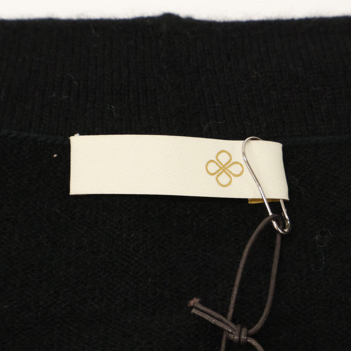 TOYOBOSHI トウヨウボウシ 糸衣 KURO ﾌﾞﾗｯｸ 11IT-PC2504 ｶｼﾐﾔ100 ｶｰﾃﾞｨｶﾞﾝ トップス F