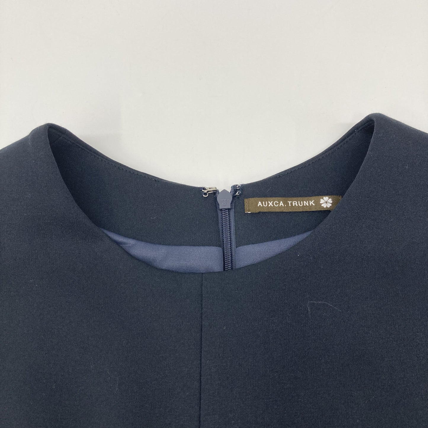 AUXCA.TRUNK オーカ・トランク ﾈｲﾋﾞｰ ｺｯﾄﾝﾅｲﾛﾝ ｽﾄﾚｯﾁ ﾜﾝﾋﾟｰｽ ワンピース XS