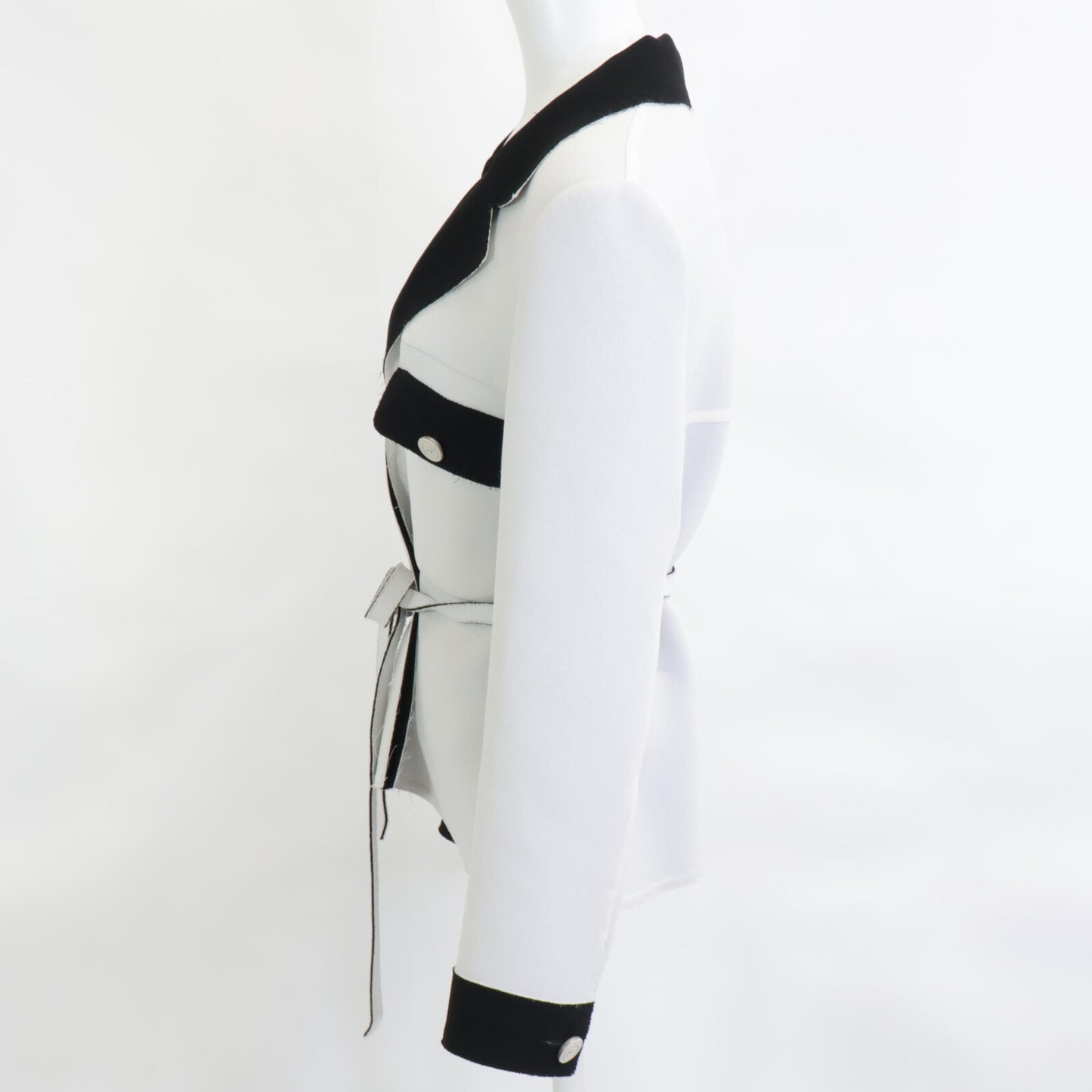 CHANEL シャネル 【国内正規】P49010V35772 ココマークボタン カットオフデザイン ベルト付 ジャケット 40