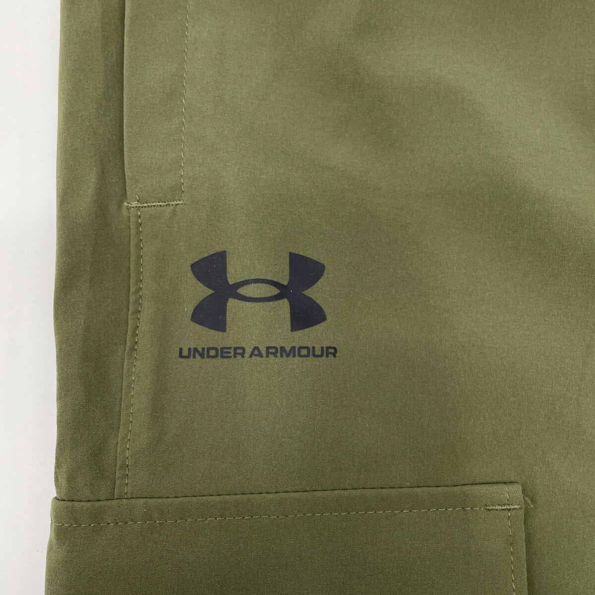 UNDER ARMOUR アンダーアーマー 1386558 ｶｰｷ ﾊﾞｲﾌﾞｳｰﾌﾞﾝ ｶｰｺﾞﾊﾟﾝﾂ ボトムス XL