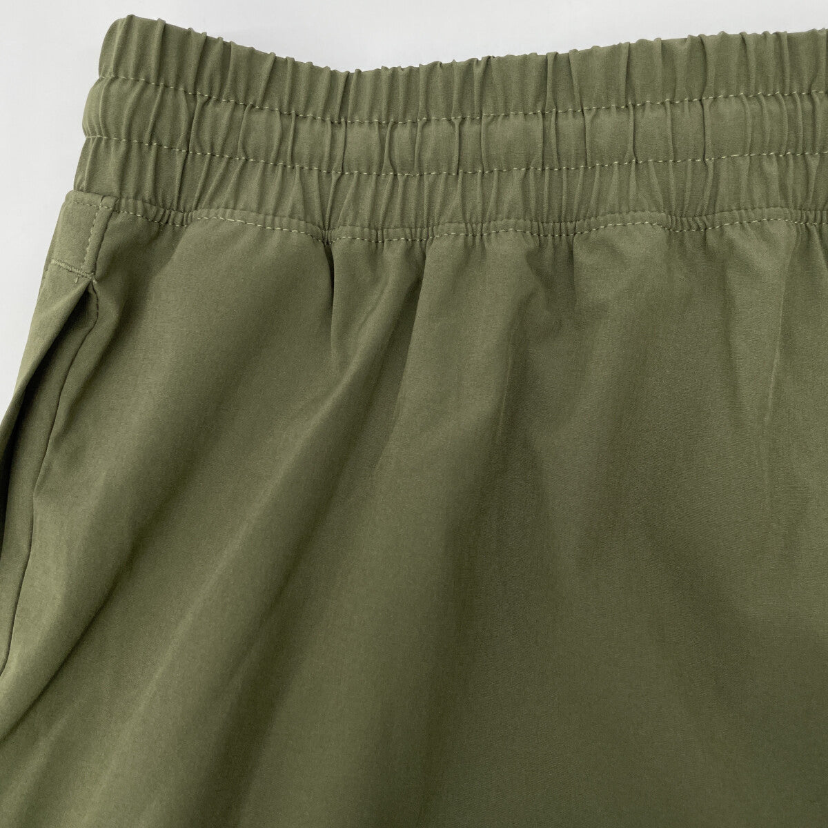 UNDER ARMOUR アンダーアーマー 1386558 ｶｰｷ ﾊﾞｲﾌﾞｳｰﾌﾞﾝ ｶｰｺﾞﾊﾟﾝﾂ ボトムス XL