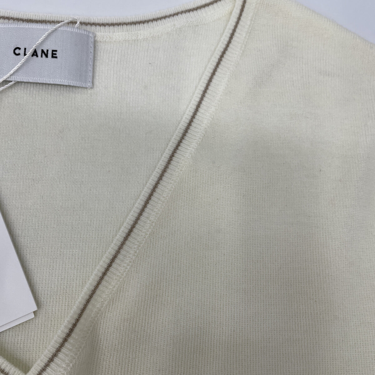 CLANE クラネ ｱｲﾎﾞﾘｰ Vﾈｯｸ ﾆｯﾄ トップス 2