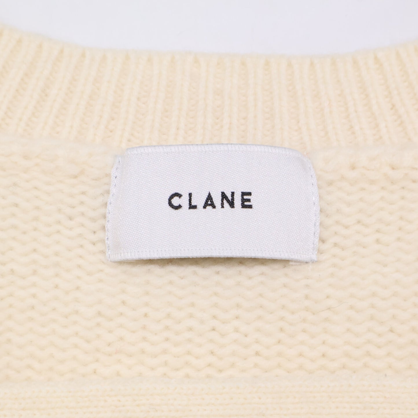 CLANE クラネ 17105-2442 24AW ﾍﾞｰｼﾞｭ 2WAY ﾈｯｸ ｵｰﾊﾞｰﾆｯﾄ トップス 1