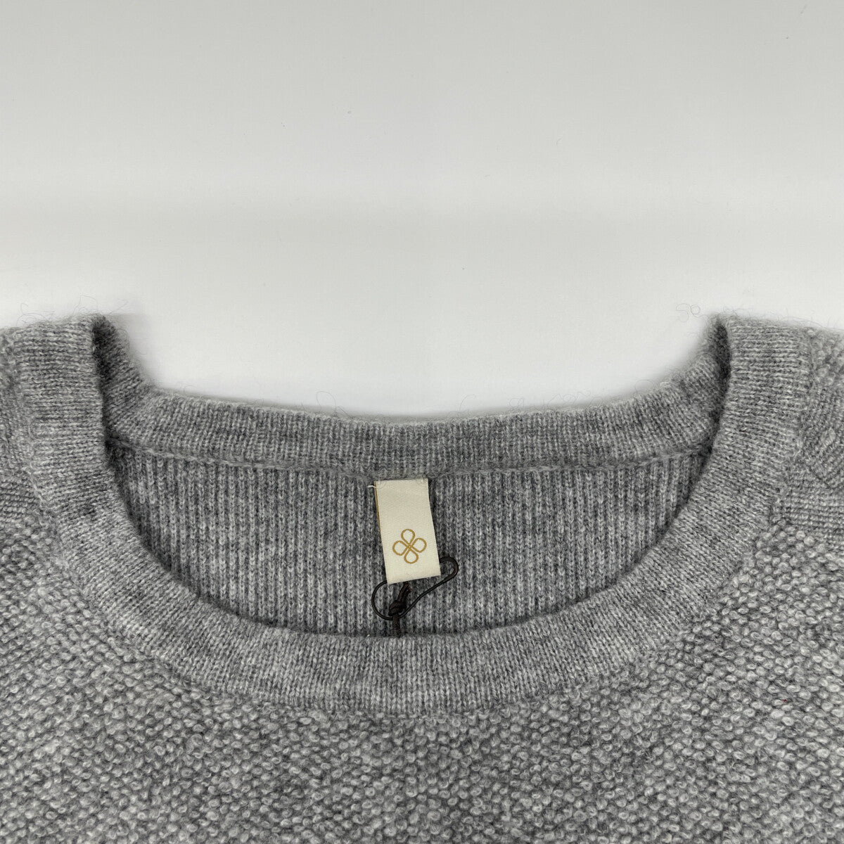 TOYOBOSHI トウヨウボウシ 糸衣 KOSUMO ｸﾞﾚｰ 08IT-PC0006 ｶｼﾐﾔ100 ｾｰﾀｰ トップス F