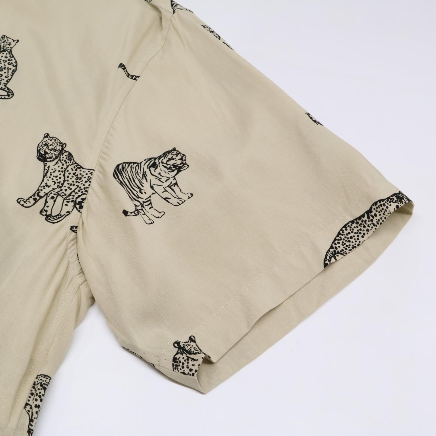 CELINE セリーヌ 【国内正規】2C708362Q フィーラインプリント ルーズテイルコート 半袖シャツ/ トップス 38