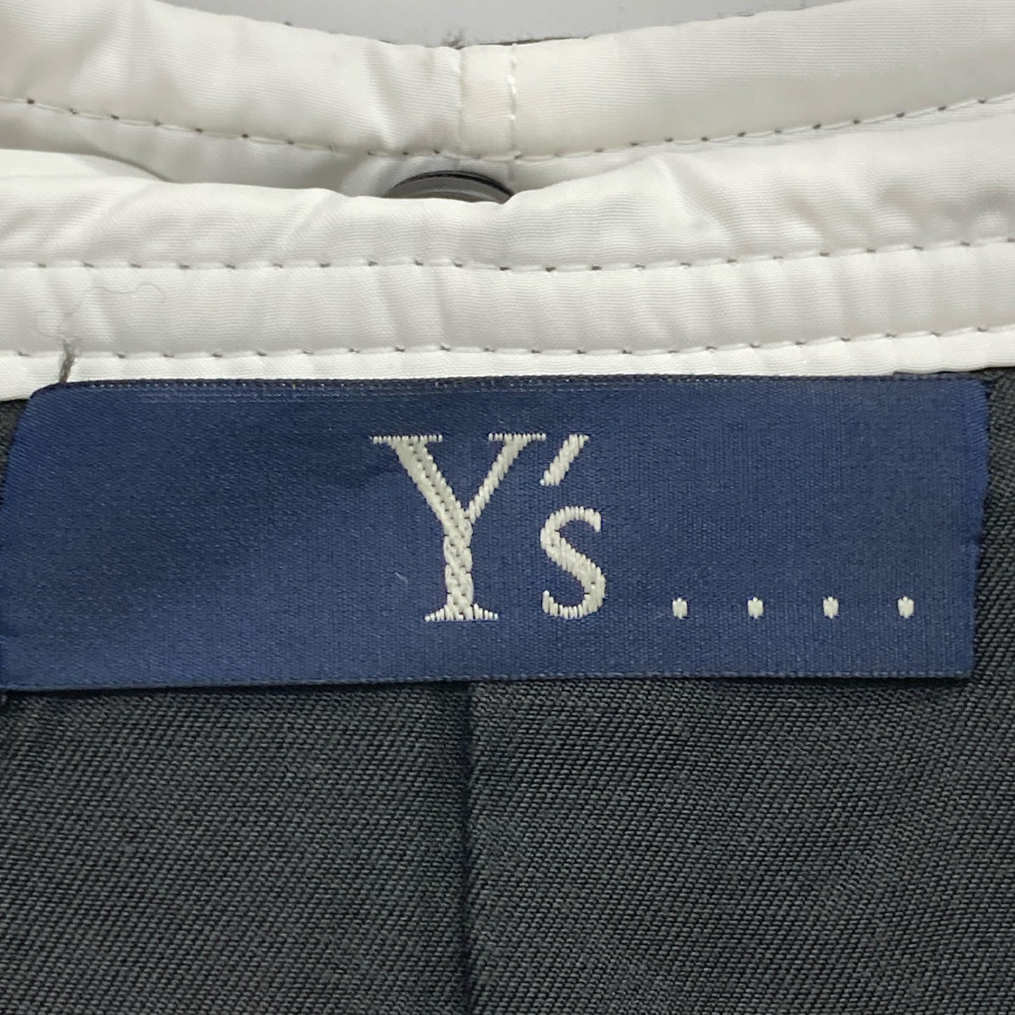 Y's ワイズ ﾎﾜｲﾄ ﾃﾌﾛﾝﾎﾟﾘｴｽﾃﾙ ﾌｰﾄﾞ付き 中綿ﾌﾞﾙｿﾞﾝ ジャケット 3