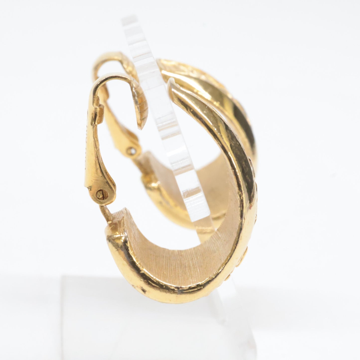 TRIFARI トリファリ フープ イヤリング