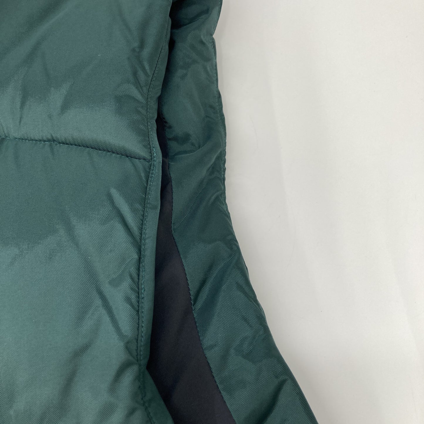 BALENCIAGA バレンシアガ ｸﾞﾘｰﾝ 642225 ﾊﾞｯﾃｨﾝｸﾞ ﾍﾞｽﾄ ベスト 44