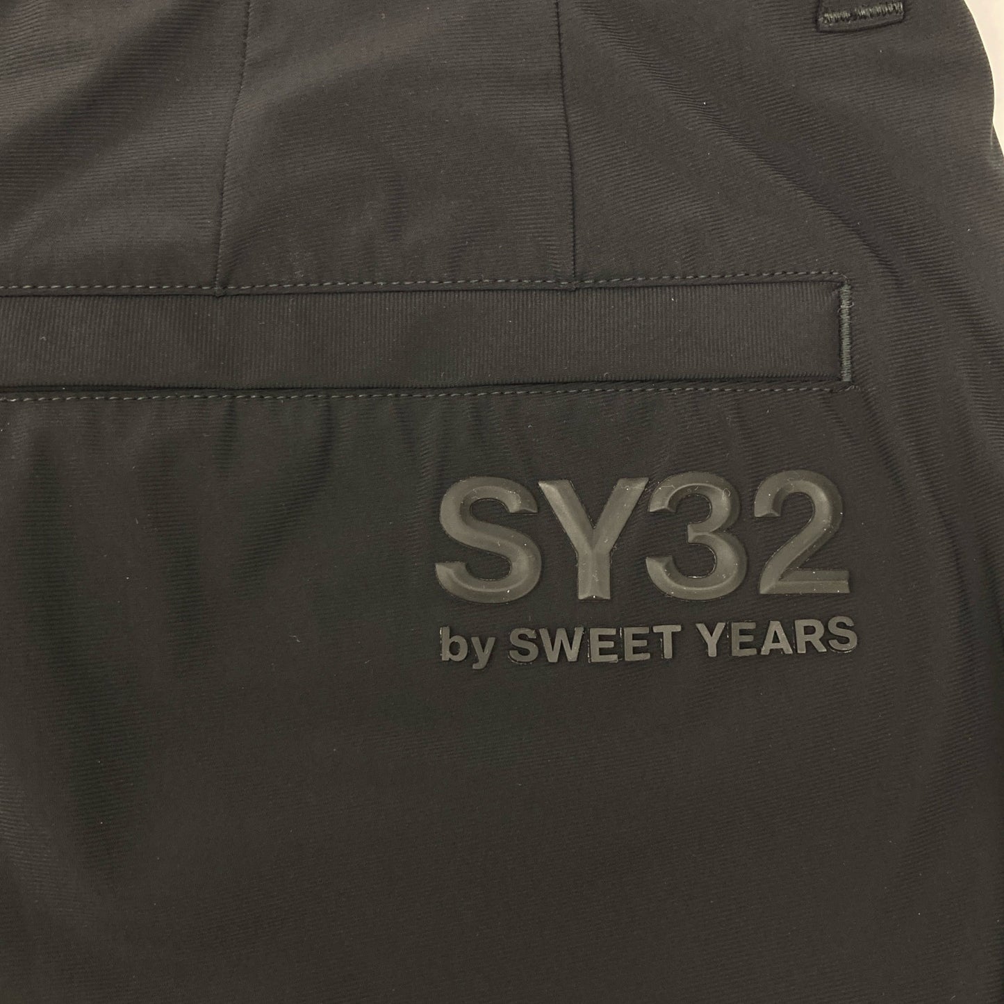 SY32 by SWEET YEARS エスワイサーティトゥーバイスウィートイヤーズ ブラック NERO02303 REVOLUTIONAL STRETCH PANTS ボトムス XL