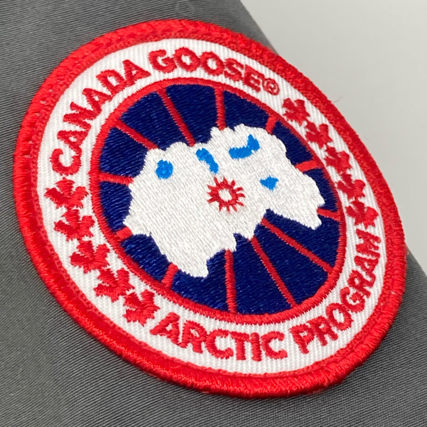 CANADA GOOSE カナダグース ｸﾞﾚｰ 3426MA ｼｬﾄｰ ﾌｭｰｼﾞｮﾝﾌｨｯﾄ ﾀﾞｳﾝｼﾞｬｹｯﾄ ジャケット S