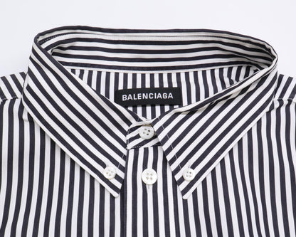 BALENCIAGA バレンシアガ ﾌﾞﾗｯｸ/ﾎﾜｲﾄ ｽﾄﾗｲﾌﾟ 534333 2018年製 刺繍ｼｬﾂ トップス 39