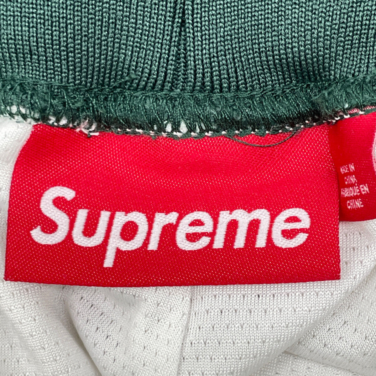 Supreme シュプリーム ｱｲﾎﾞﾘｰ/ｸﾞﾘｰﾝ ｽﾀｯｽﾞ ﾊﾞｽｹｯﾄﾎﾞｰﾙｼｮｰﾂ ボトムス L