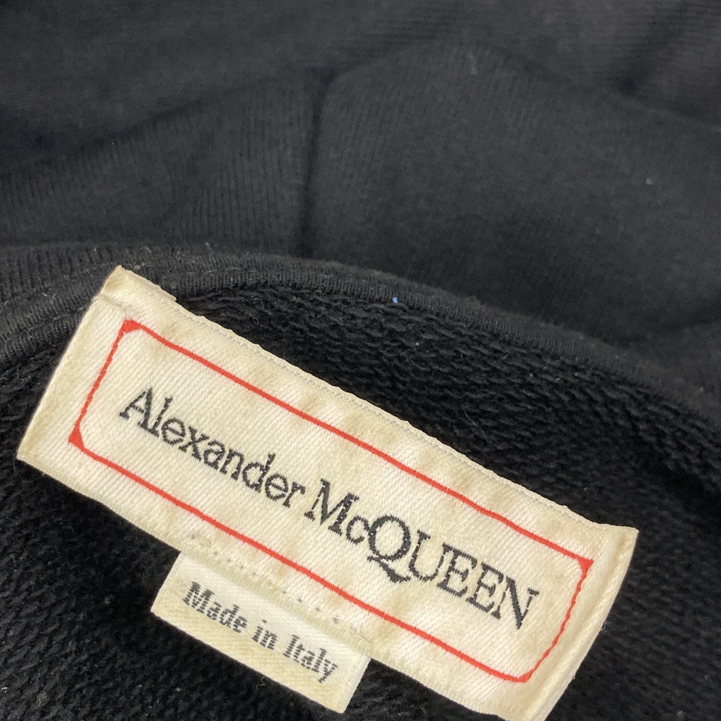 Alexander McQueen アレキサンダーマックイーン ﾌﾞﾗｯｸ 23年 688715QTAAB ﾍﾟｲﾝﾄﾛｺﾞ ﾌﾟﾙｵｰﾊﾞｰﾌｰﾃﾞｨ トップス M