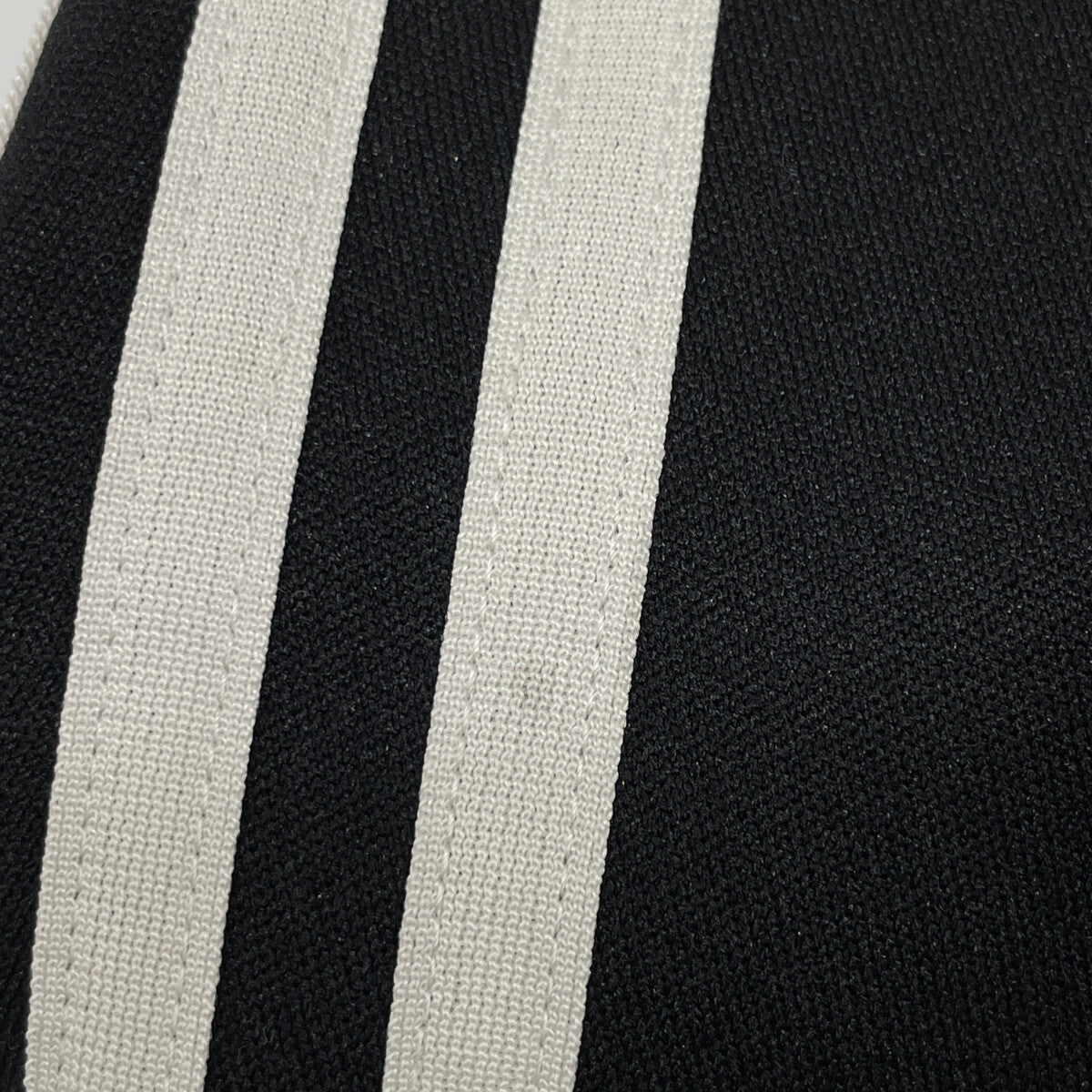 Y-3 ワイスリー ﾌﾞﾗｯｸ FJ0392 ｲﾝｻｲﾄﾞﾗｲﾝ ｸﾛｯﾌﾟﾄﾞﾄﾗｯｸﾊﾟﾝﾂ ボトムス S