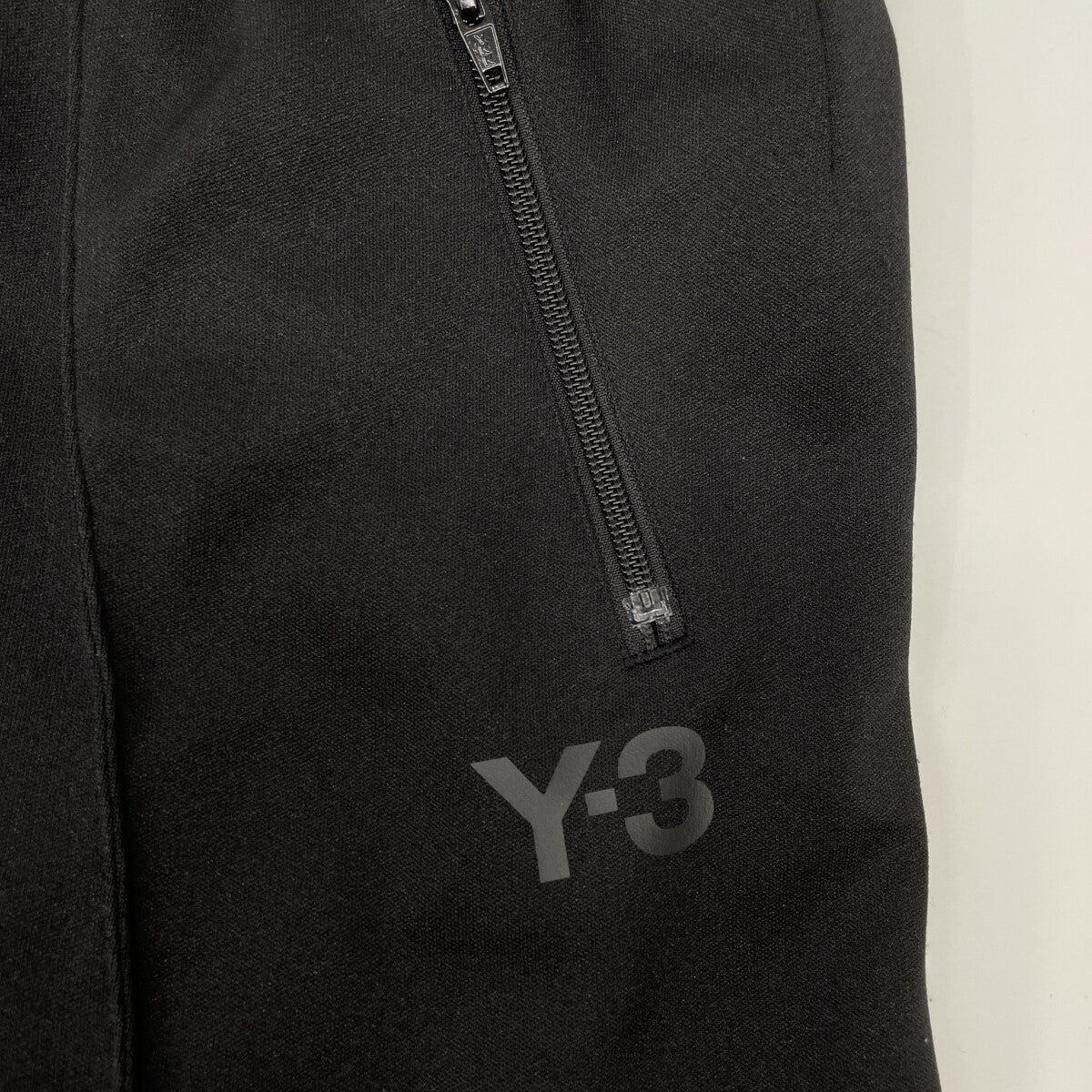 Y-3 ワイスリー ﾌﾞﾗｯｸ FJ0392 ｲﾝｻｲﾄﾞﾗｲﾝ ｸﾛｯﾌﾟﾄﾞﾄﾗｯｸﾊﾟﾝﾂ ボトムス S