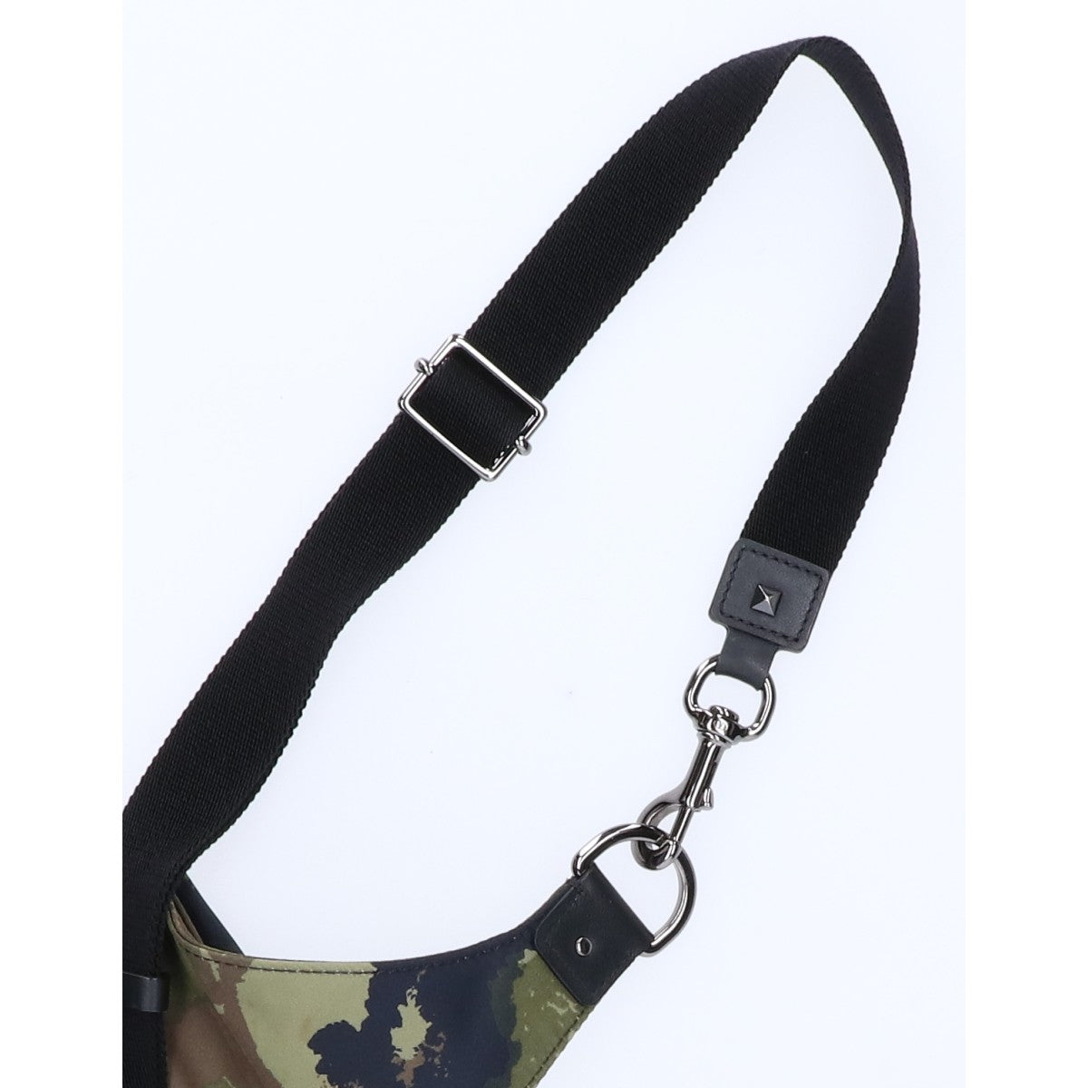 Valentino Garavani ヴァレンティノガラヴァーニ ロックスタッズ カモフラージュ柄 ナイロン ボディバッグ