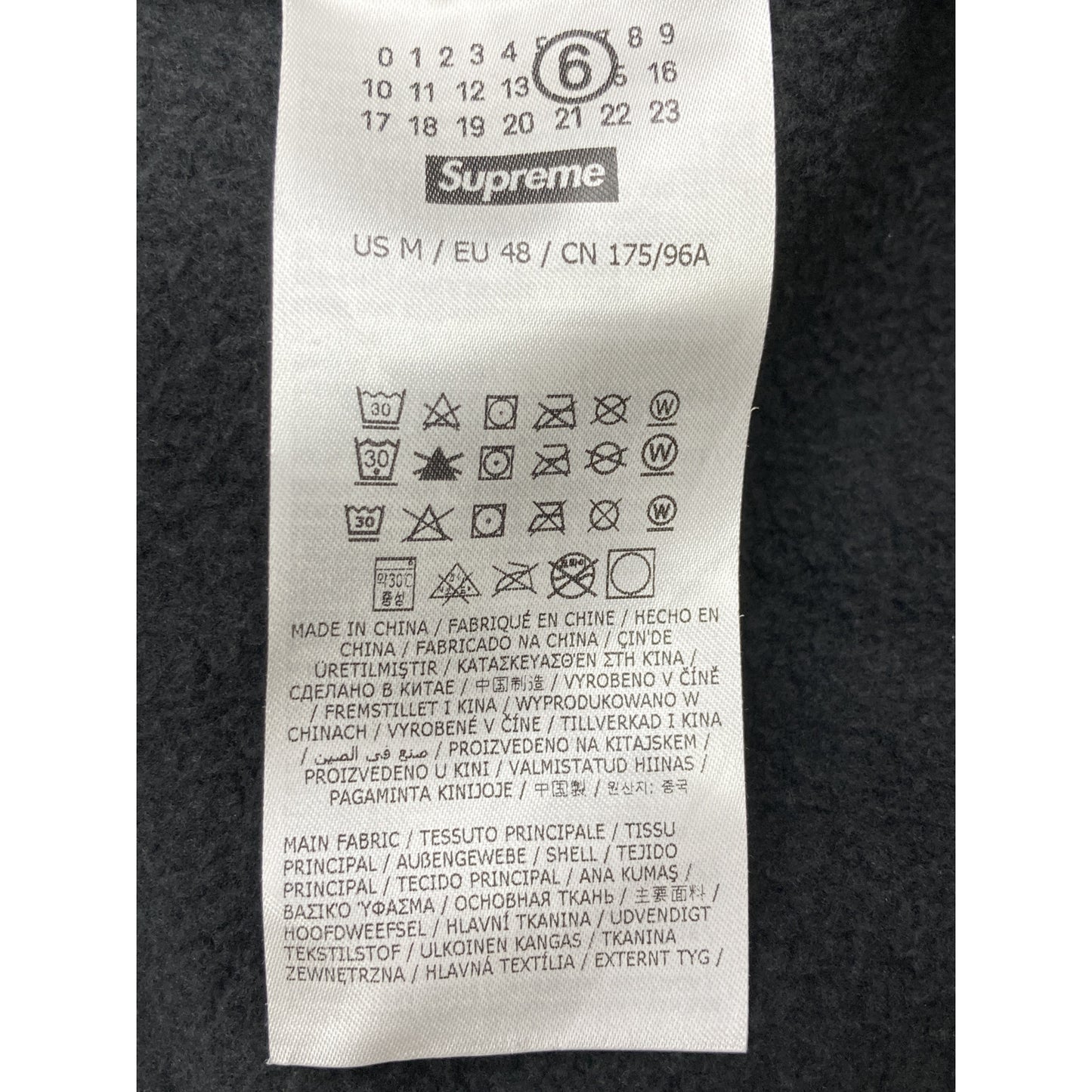 Supreme シュプリーム ×MM6 24SS ﾌﾞﾗｯｸ ｼﾞｯﾌﾟｱｯﾌﾟﾌｰﾃﾞｨｽｳｪｯﾄｼｬﾂ トップス M