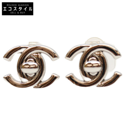 CHANEL シャネル 96P ｼﾙﾊﾞｰ ﾀｰﾝﾛｯｸｺｺﾏｰｸ ｲﾔﾘﾝｸﾞ イヤリング