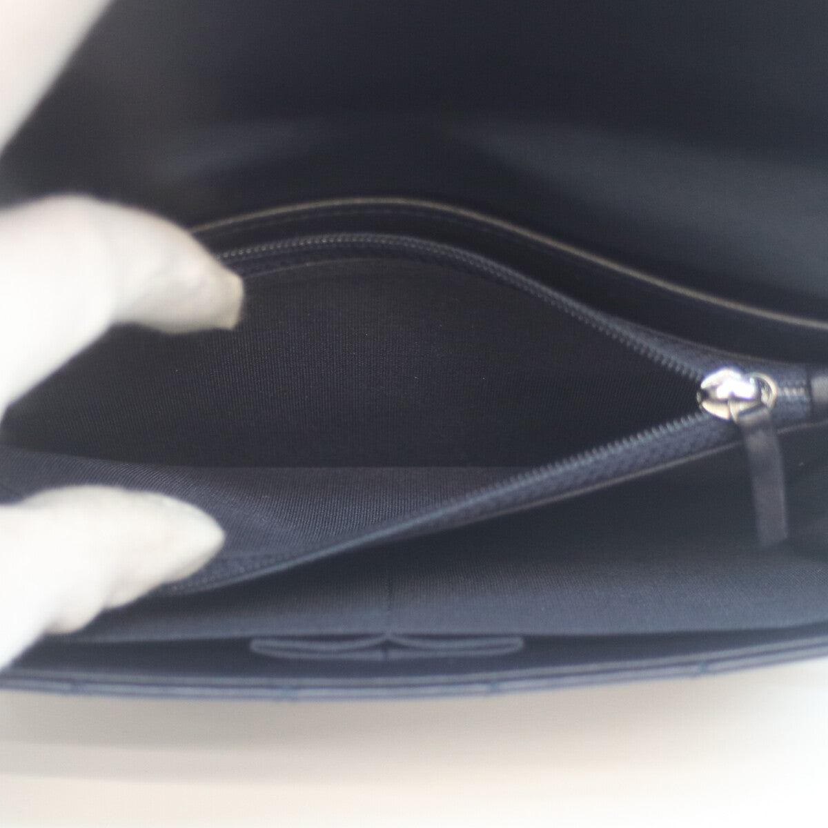 CHANEL シャネル 20番 ネイビー ラム ボーイシャネル シルバー金具 チェーンウォレット 長財布（小銭入れあり）