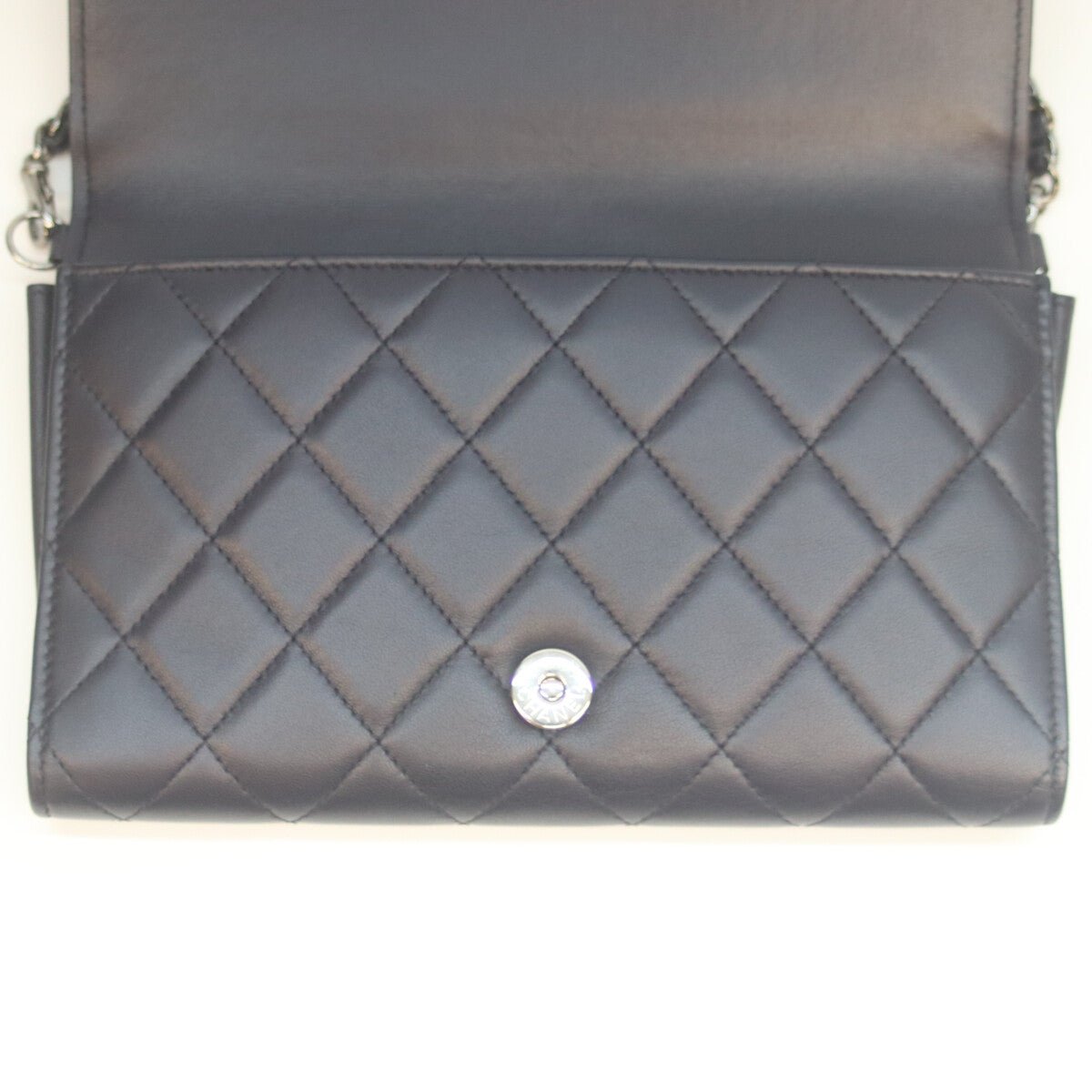 CHANEL シャネル 20番 ネイビー ラム ボーイシャネル シルバー金具 チェーンウォレット 長財布（小銭入れあり）