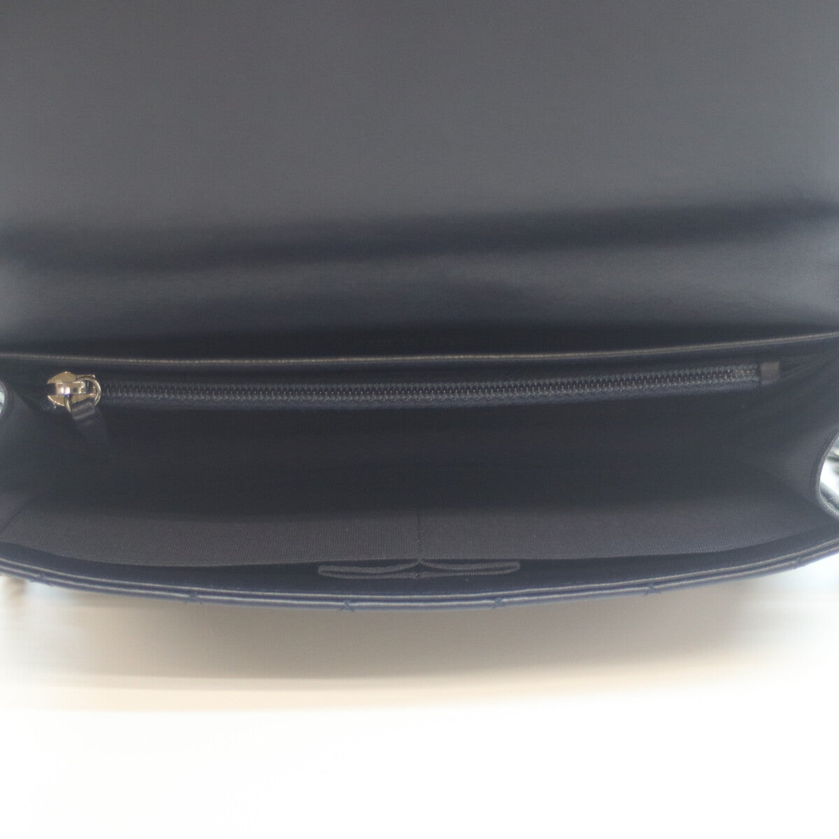 CHANEL シャネル 20番 ネイビー ラム ボーイシャネル シルバー金具 チェーンウォレット 長財布（小銭入れあり）