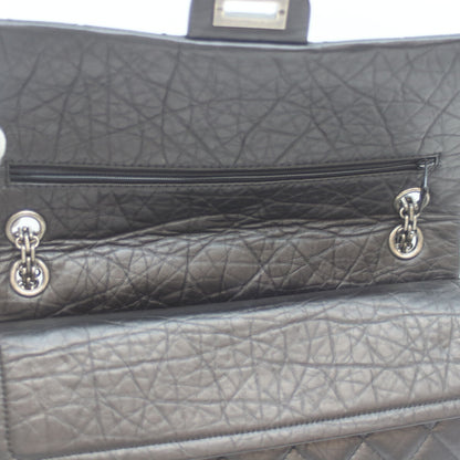 CHANEL シャネル 黒 Wﾌﾗｯﾌﾟ ｳﾞｨﾝﾃｰｼﾞｶｰﾌｽｷﾝ ｼﾙﾊﾞｰ金具 ﾏﾄﾗｯｾ 2.55 ﾗｰｼﾞ ショルダーバッグ 28