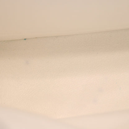 CHANEL シャネル 11番 A01112 白 ﾗﾑ ｼﾙﾊﾞｰ金具 Wﾌﾗｯﾌﾟ ﾏﾄﾗｯｾ25 ショルダーバッグ