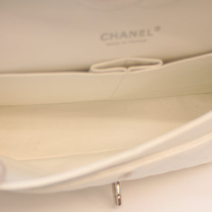 CHANEL シャネル 11番 A01112 白 ﾗﾑ ｼﾙﾊﾞｰ金具 Wﾌﾗｯﾌﾟ ﾏﾄﾗｯｾ25 ショルダーバッグ