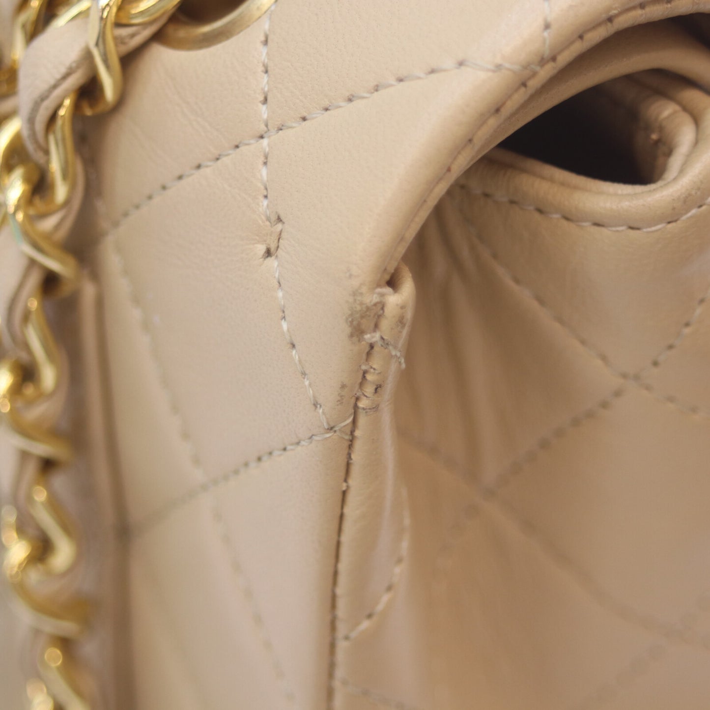 CHANEL シャネル 1番台 A01113 ﾍﾞｰｼﾞｭ G金具 ﾗﾑ Wﾌﾗｯﾌﾟ ﾏﾄﾗｯｾ23ｽﾓｰﾙ ショルダーバッグ