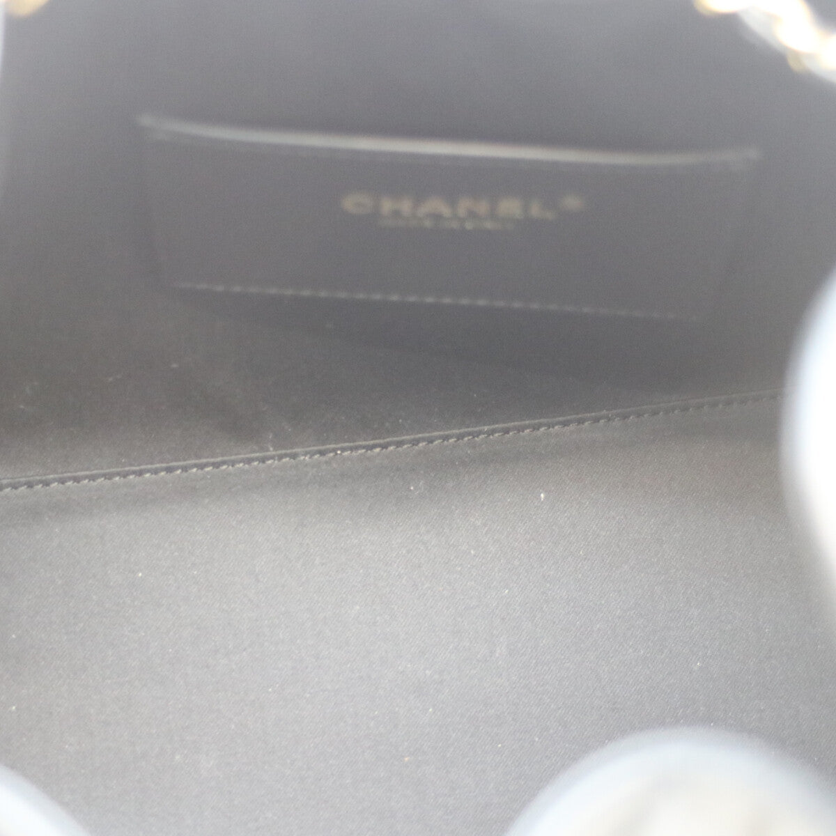 CHANEL シャネル 25SS AS5293 黒 ｷｬﾋﾞｱ ｸﾞﾚｲﾝﾄﾞｶｰﾌｽｷﾝ G金具 ｼｬﾈﾙ25ｽﾓｰﾙ ショルダーバッグ