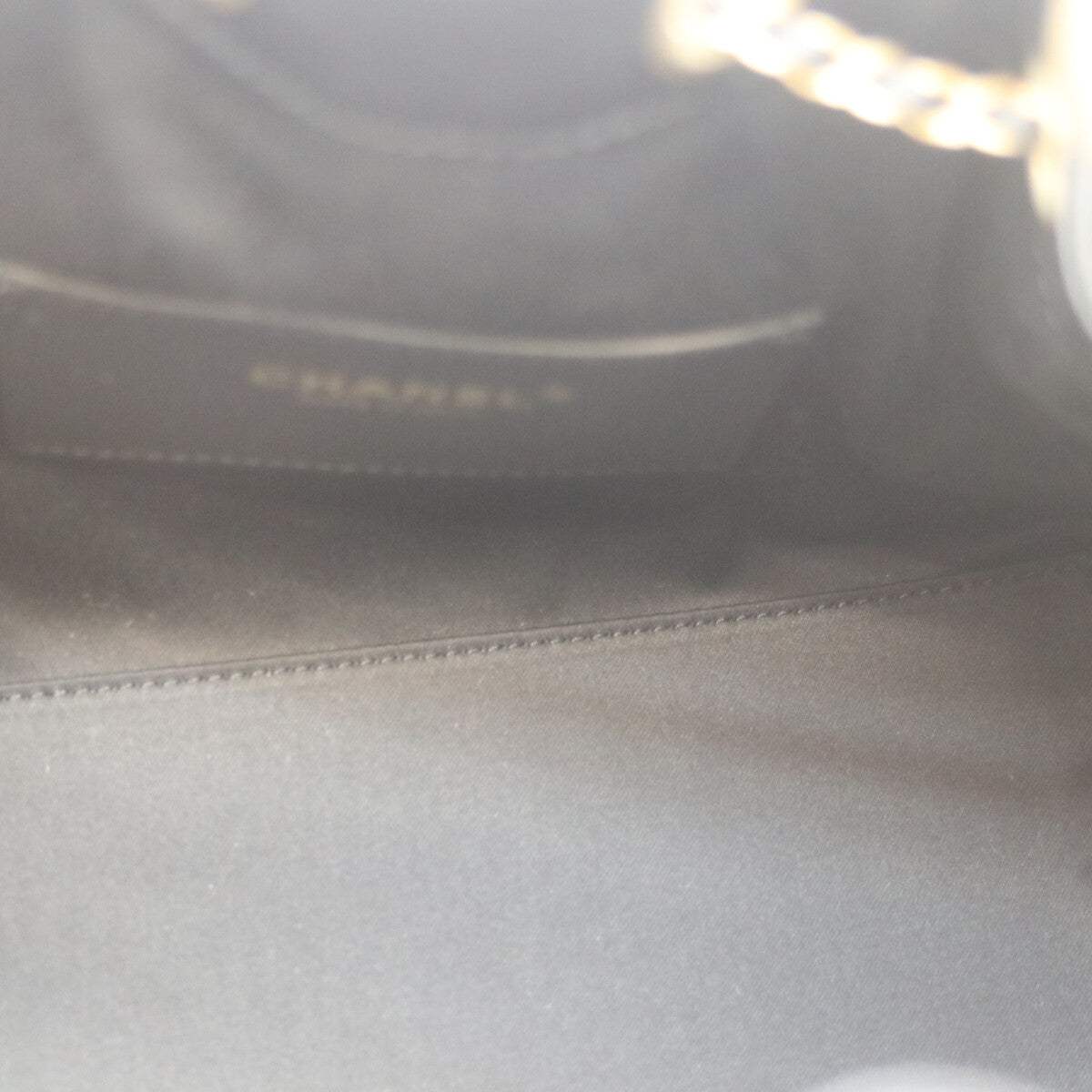 CHANEL シャネル 25SS AS5293 黒 ｷｬﾋﾞｱ ｸﾞﾚｲﾝﾄﾞｶｰﾌｽｷﾝ G金具 ｼｬﾈﾙ25ｽﾓｰﾙ ショルダーバッグ