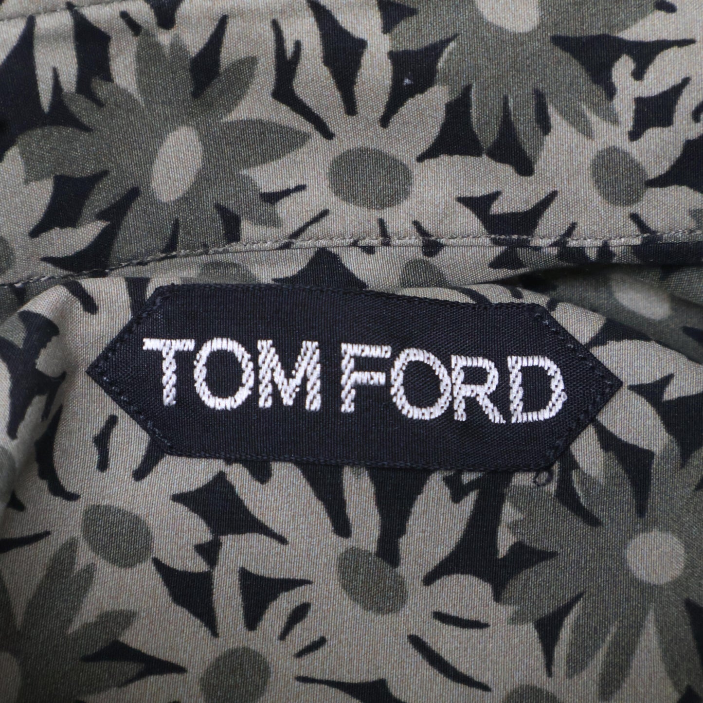 TOM FORD トムフォード 3FT941 94Y1DP ﾌﾗﾜｰﾌﾟﾘﾝﾄｼｬﾂ トップス 39