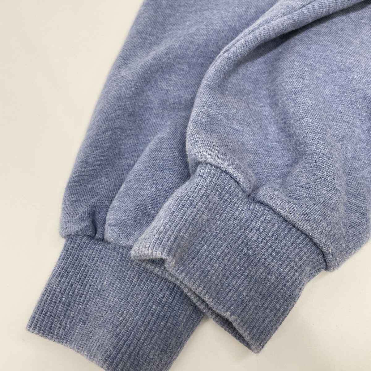 CELINE セリーヌ ﾌﾞﾙｰ 2Y369670Q ｸﾗｼｯｸﾛｺﾞﾙｰｽﾞﾌﾟﾙｵｰﾊﾞｰﾊﾟｰｶｰ トップス XXS