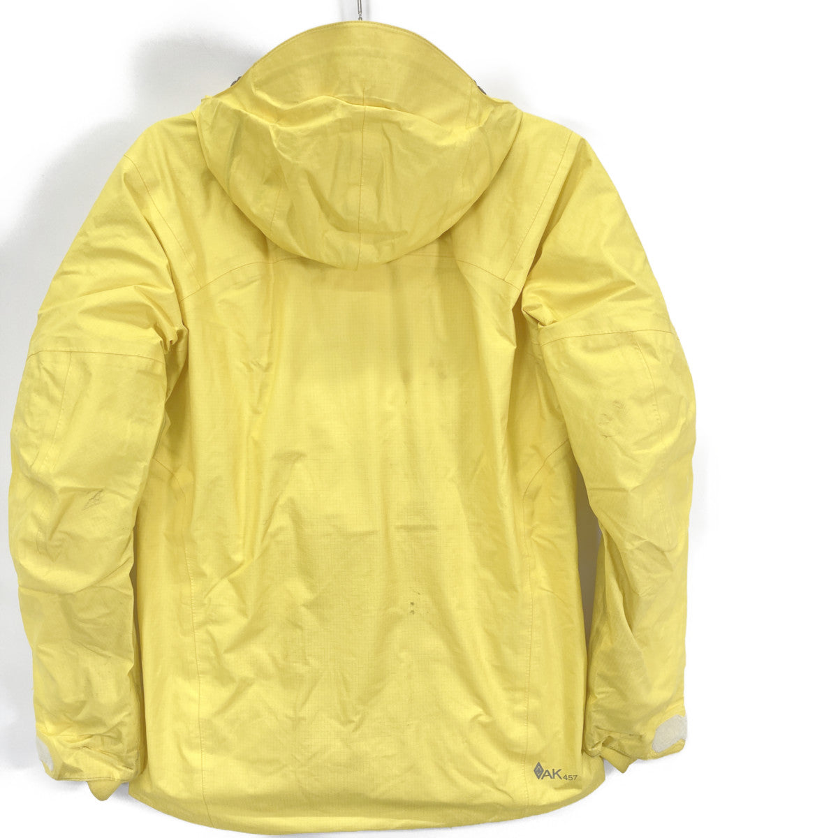 BURTON バートン ｲｴﾛｰ AK457 GORE-TEX ﾀﾞｳﾝｼﾞｬｹｯﾄ 253695 ジャケット S