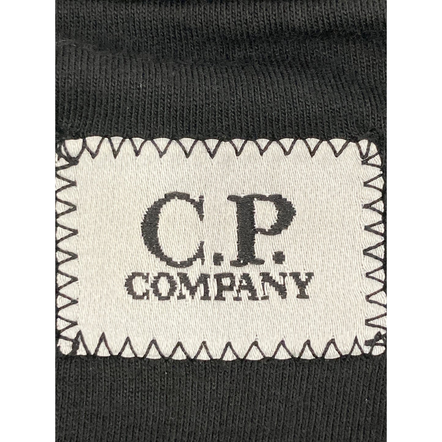 C.P.COMPANY シーピーカンパニー ﾌﾞﾗｯｸ 13CMSS008A ｸﾙｰﾈｯｸ 起毛ﾏﾝﾂｰﾏﾝ ｽｳｪｯﾄ トップス L