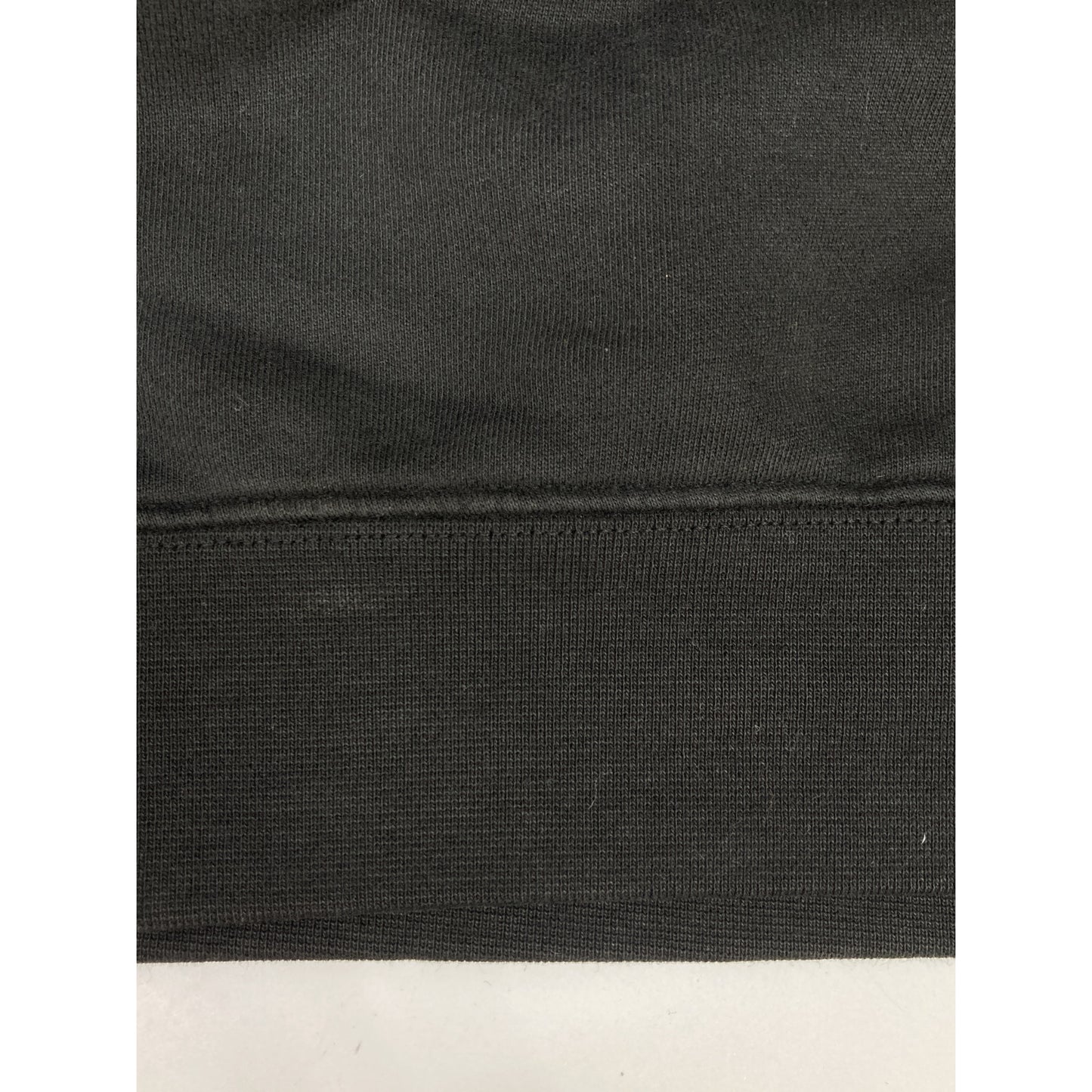 C.P.COMPANY シーピーカンパニー ﾌﾞﾗｯｸ 13CMSS008A ｸﾙｰﾈｯｸ 起毛ﾏﾝﾂｰﾏﾝ ｽｳｪｯﾄ トップス L