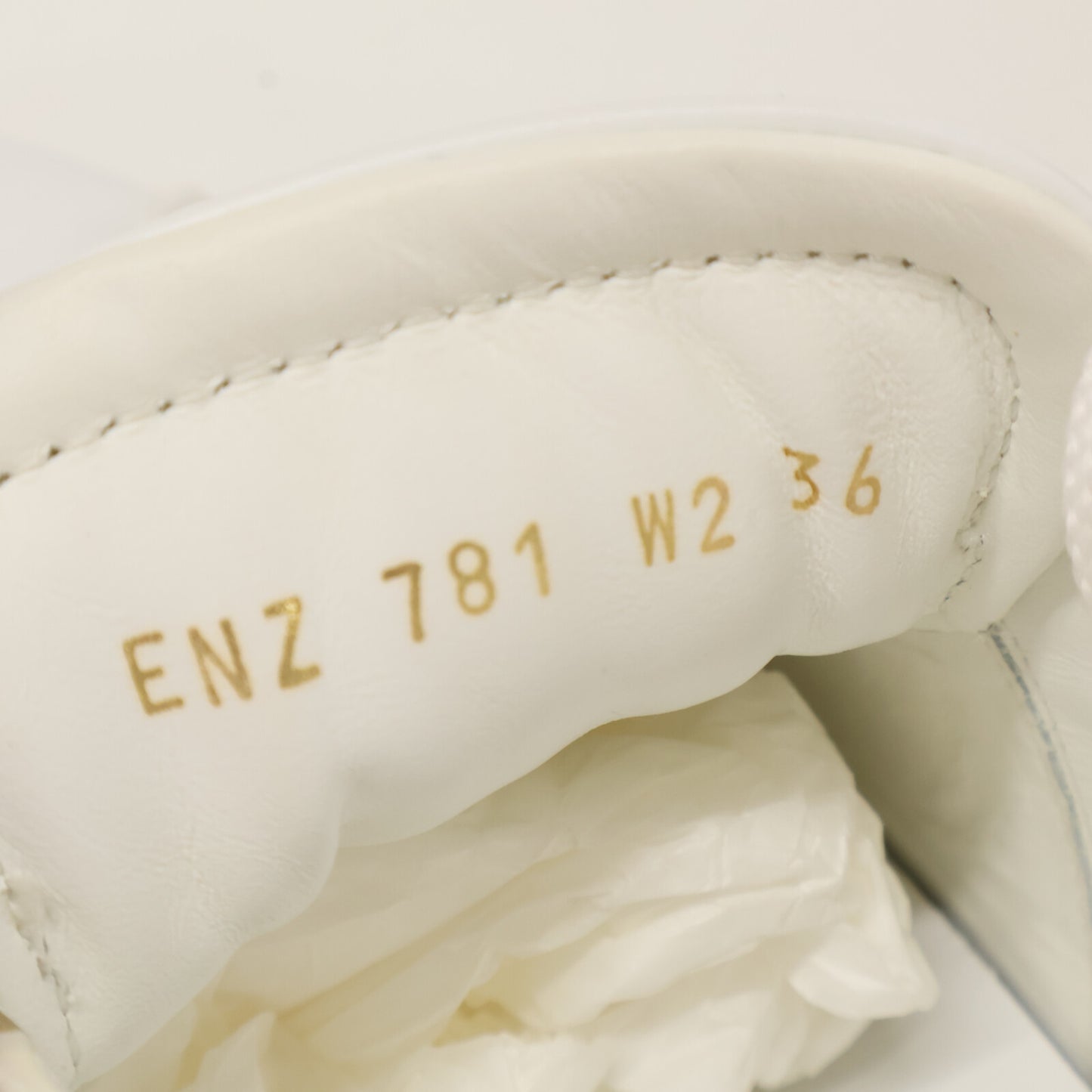 Valentino Garavani ヴァレンティノガラヴァーニ 【新品同様】オープン スタッズ ロートップ シューズ 36