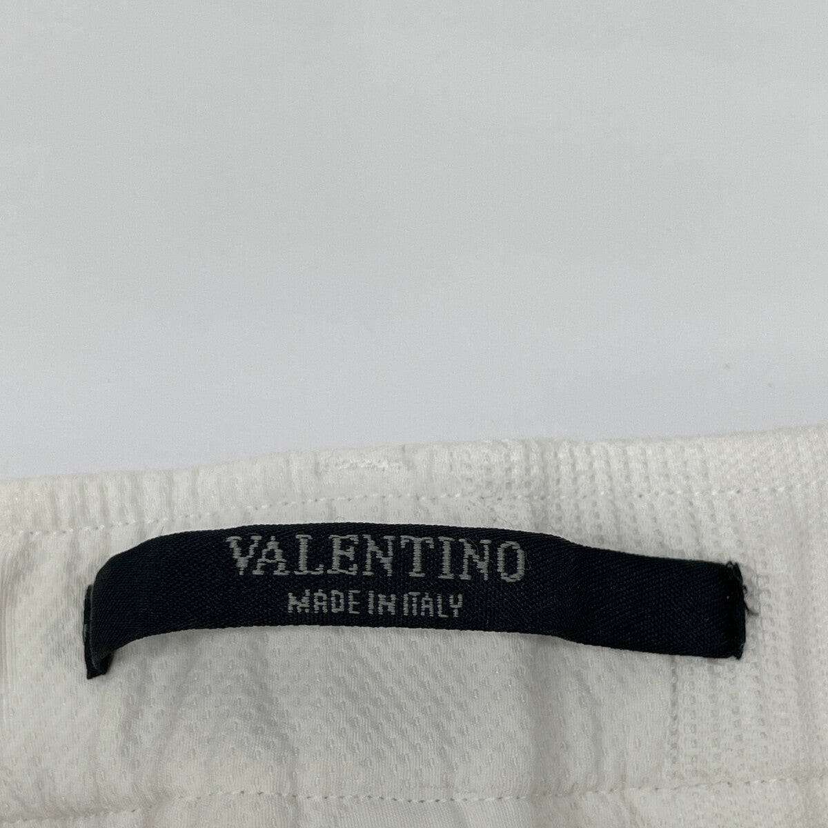 VALENTINO ヴァレンティノ ﾎﾜｲﾄ ｶﾓﾌﾗｰｼﾞｭﾊﾞﾐｭｰﾀﾞﾊﾟﾝﾂ ボトムス 46
