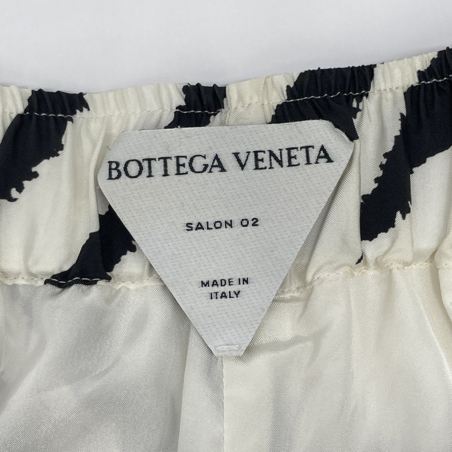 BOTTEGA VENETA ボッテガヴェネタ 21年 673540 ｾﾞﾌﾞﾗ柄 ｼｮｰﾄﾊﾟﾝﾂ ボトムス 46