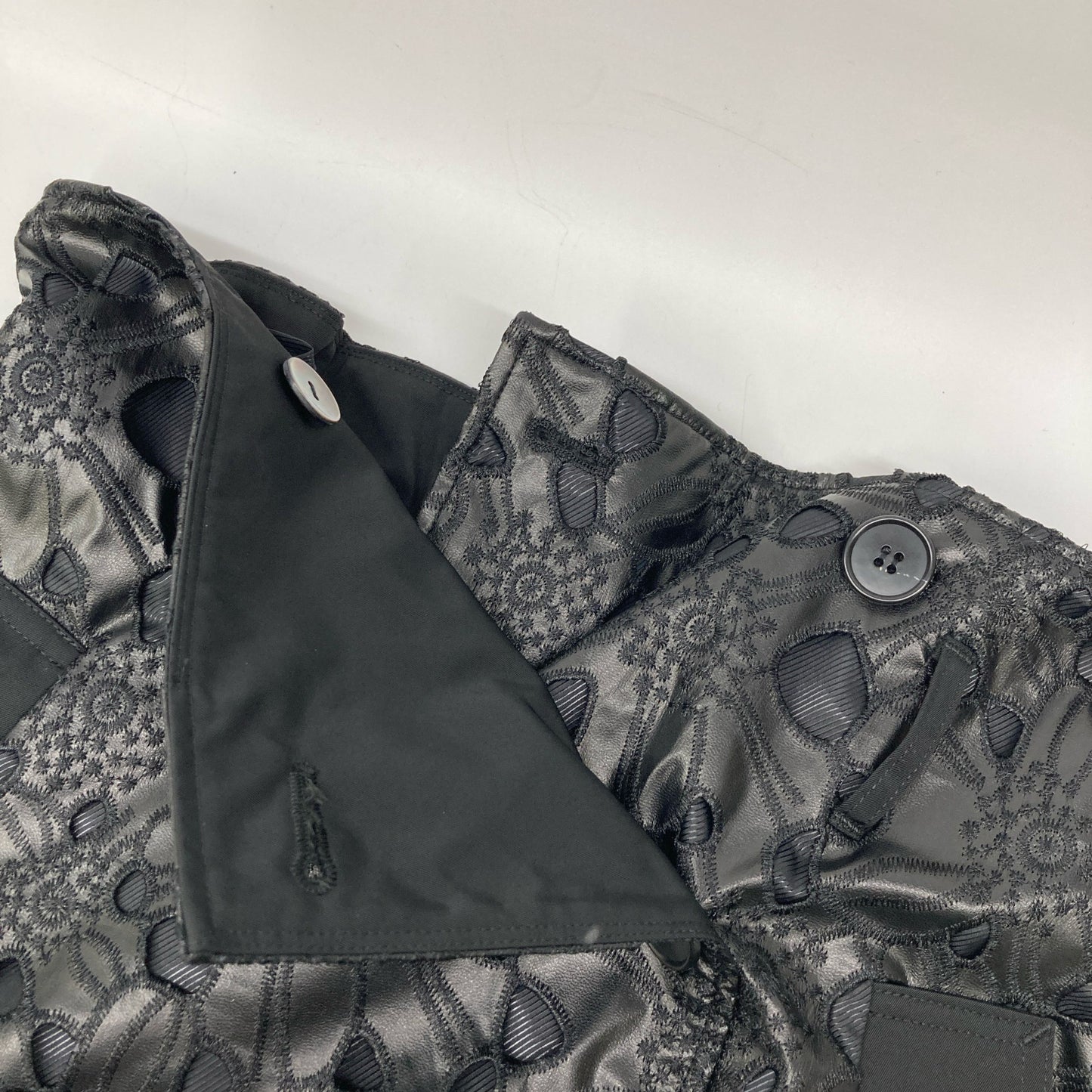 ADORE アドーア 24年製 531-4220907 ﾌﾞﾗｯｸ ﾌｪｲｸﾚｻﾞｰｶｯﾄﾜｰｸｽｶｰﾄ スカート 38