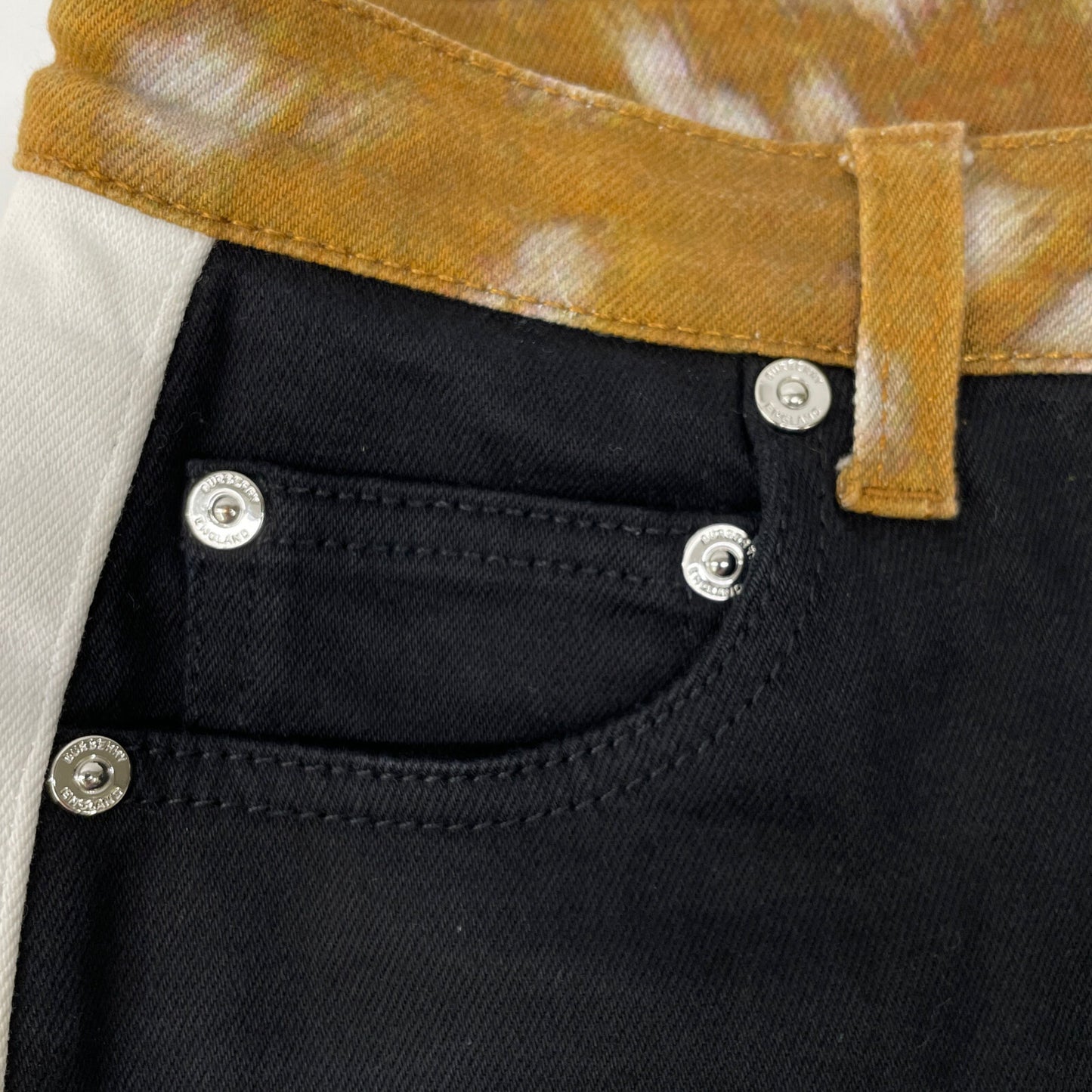 BURBERRY バーバリー 8016385 ﾌﾞﾗｯｸ×ﾎﾜｲﾄ ｻｲﾄﾞﾗｲﾝﾃﾞﾆﾑﾊﾟﾝﾂ ボトムス 26