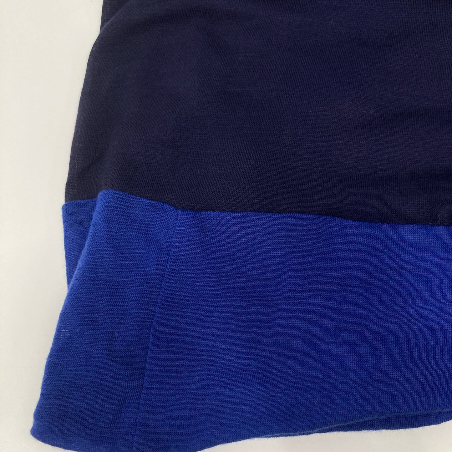 Y's ワイズ YG-T04-260 ﾈｲﾋﾞｰ×ﾌﾞﾙｰ ﾚｲﾔｰﾄﾞﾉｰｽﾘｰﾌﾞｶｯﾄｿｰ トップス 2