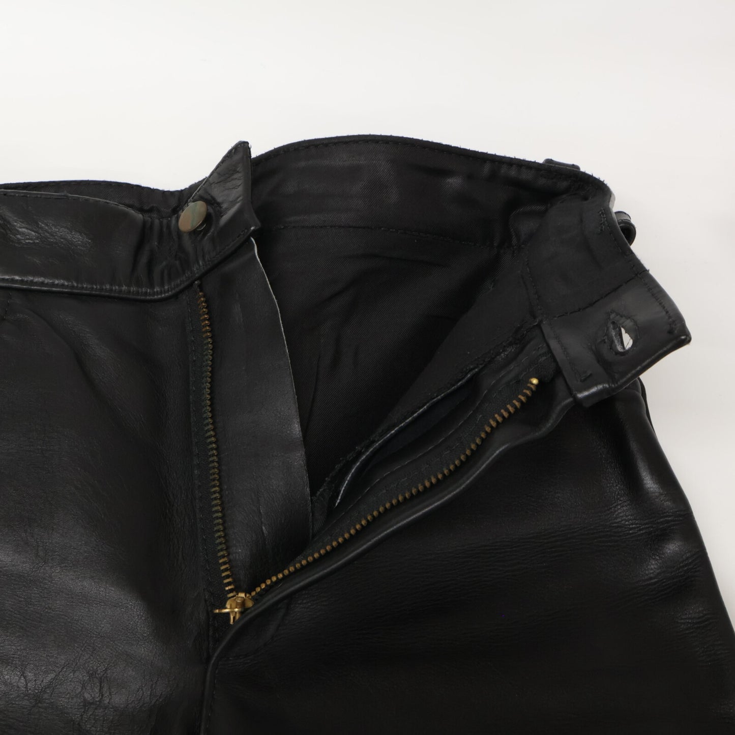 VANSON バンソン ﾌﾞﾗｯｸ ﾚｻﾞｰ USA製 ﾊﾞｲｶｰﾊﾟﾝﾂ ボトムス 28