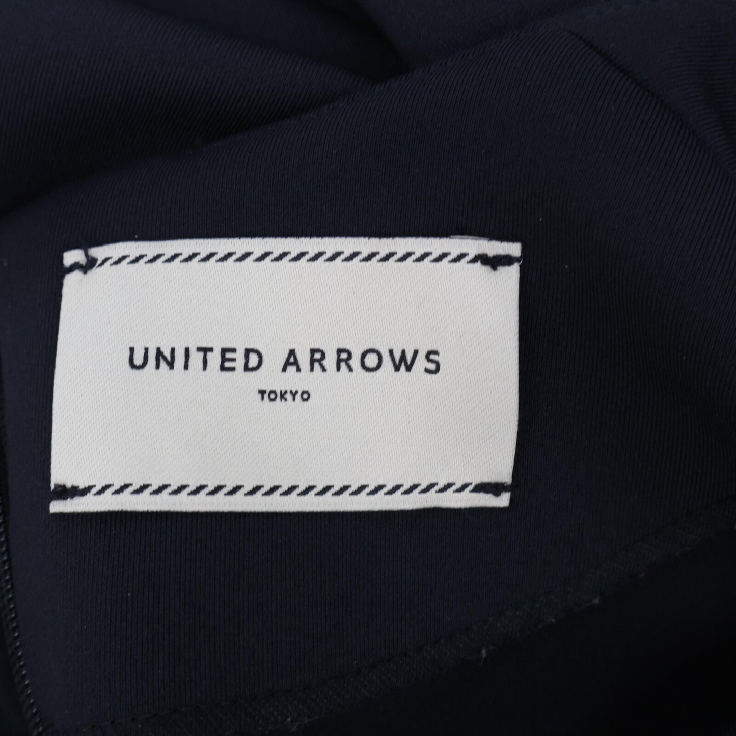 UNITED ARROWS ユナイテッドアローズ ﾌﾞﾗｯｸ ﾊﾟｰﾙﾓﾁｰﾌ ﾛﾝｸﾞｽﾘｰﾌﾞﾜﾝﾋﾟｰｽ ワンピース 38
